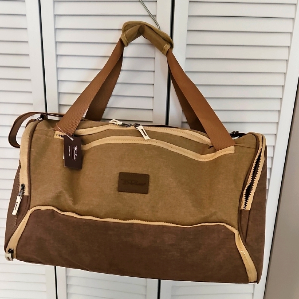 NWT BELLE RUSSO 20" DUFFLE TOTE BAG/LUGGAGE